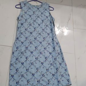 Sleeveless floral dress